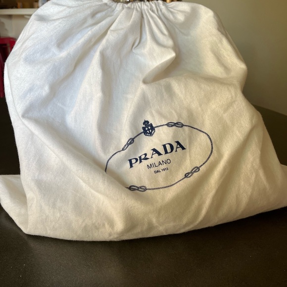 Prada off white tote **AUTHENTIC** - Picture 9 of 10